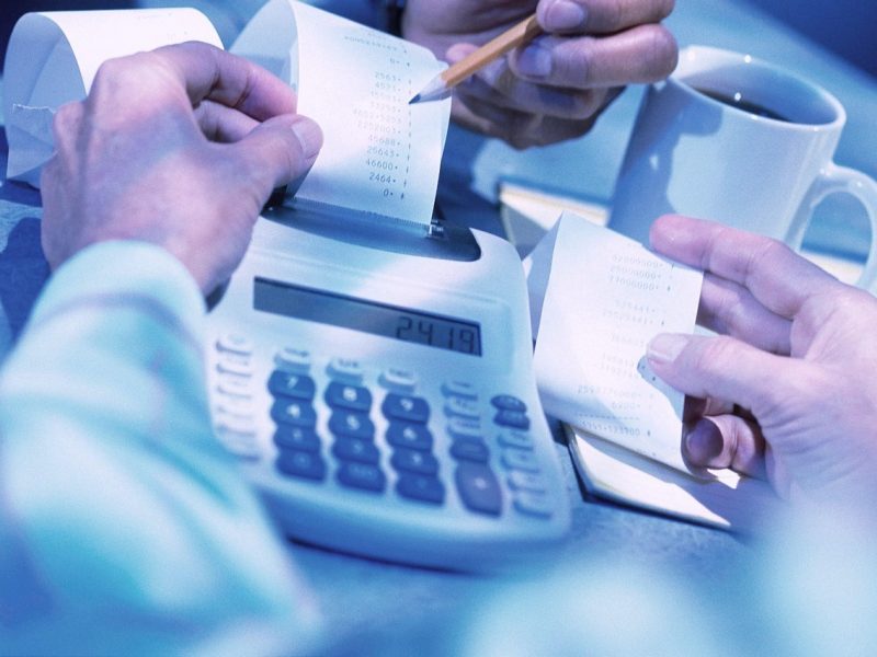 Bilancio di previsioni: tra “pressioni indebite”, rilievi dei revisori dei conti e una discussione “farsa”