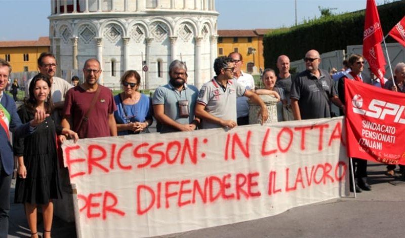 Ericsson, avviata procedura per altri 315 esuberi: a rischio i lavoratori di Pisa già costretti a trasferirsi a Genova