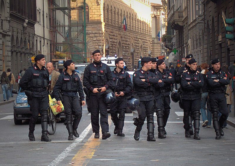 Firenze: forze dell’ordine contro Comitato Sant’Ermete. “E’ chi amministra che deve dare risposte, non le forze dell’ordine”