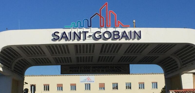 Saint-Gobain ritiri i licenziamenti. Mozione unanime del consiglio comunale