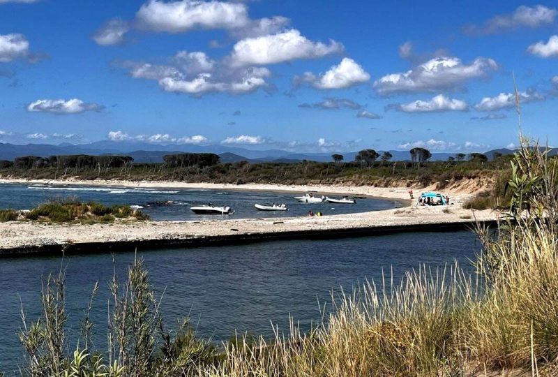 Spiaggia del Gombo: si assecondando i privilegi in barba alle regole di tutela ambientale